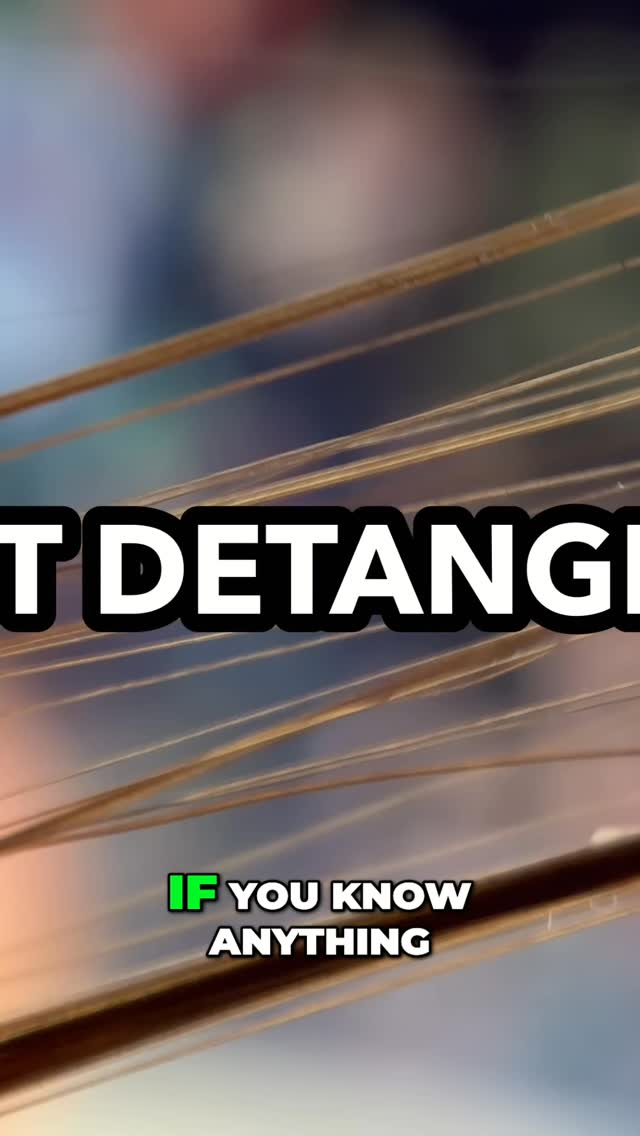 I used to swear by wet detangling for my curls—until I dug into historical hair care. Turns out, it wasn’t just uncommon; it was nearly impossible back then! Curious why? Dive into my game-changing discovery! 👩🏻🦱