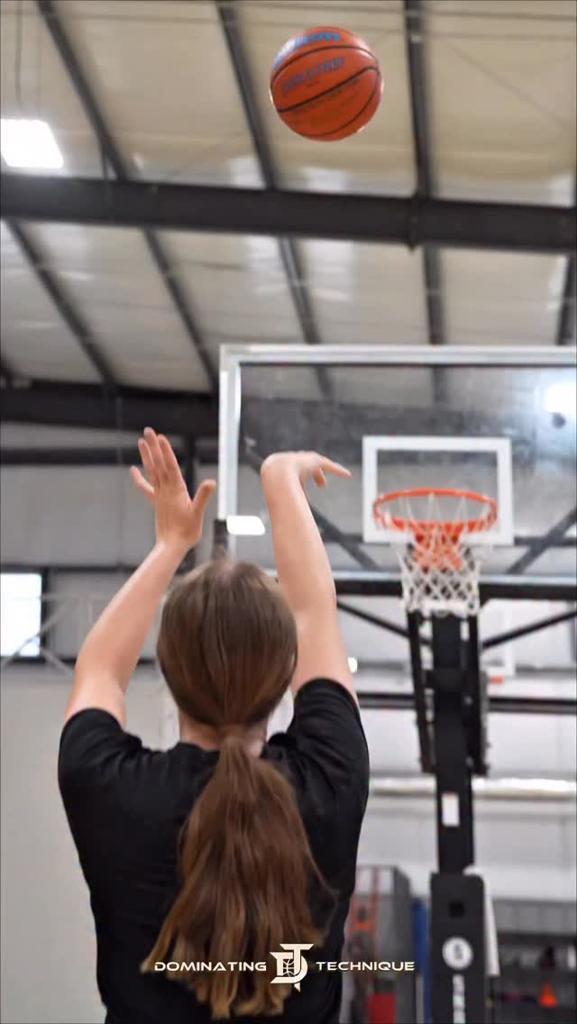 “OUTPOWER THE MIND‼️” - @dominatingtechnique
One-on-one session with @jay_hoops2028 building confidence and mental toughness. 
Comment “Dominate” or visit www.DominatingTechnique.com to get to work. 
#NewTrainer #CoachT #DominateEveryDay #PlayerDevelopment #houstonbasketball  #houstonathletes #htxhoopers #ballislife #basketballtraining #basketballskills #hoopdreams  #basketballworkouts #skillstraining #basketballdevelopment #traintowin #basketballtrainer #grindseason #nodaysoff #ᴛʀᴜsᴛᴛʜᴇᴘʀᴏᴄᴇss #lockedin #mambamentality #stayinthelab #workonyourgame #chasinggreatness #builtnotborn #hardworkpaysoff
