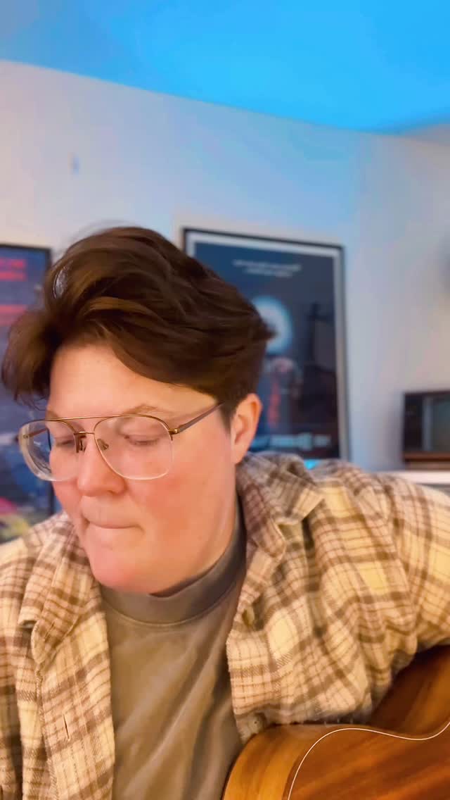 in my east coast feels today with a song by our sweet dear rita macneil 🌊 💐
she was an icon who left us too soon but we are so lucky to have her music
#ritamacneil #eastcoastlifestyle #eastcoastcanada #coversong #canadian #canadianmusic #canadianmusician