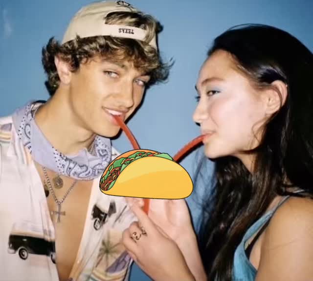 Jeremiah wanted a $750 two-tier dark chocolate cake with raspberry coulis and a mirror glaze… and honestly? That’s exactly what we’d pay for tacos if we had to 🌮 We❤️taco Tuesday!!