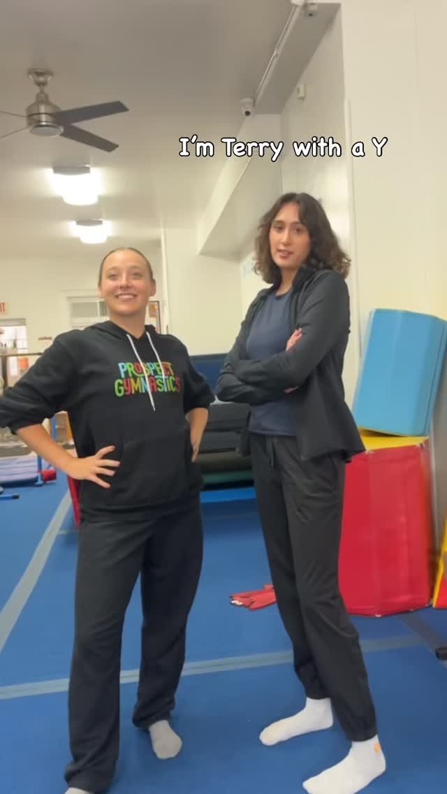 When the cheerleader and the gymnast coach together = dream team 💥 Even if the vibes aren’t exactly the same 😉
#DreamTeam #CheerVsGym #CoachLife #AthleteVibes #CheerCoach #GymnasticsCoach #CheerLife #TumbleLife #StrongerTogether”