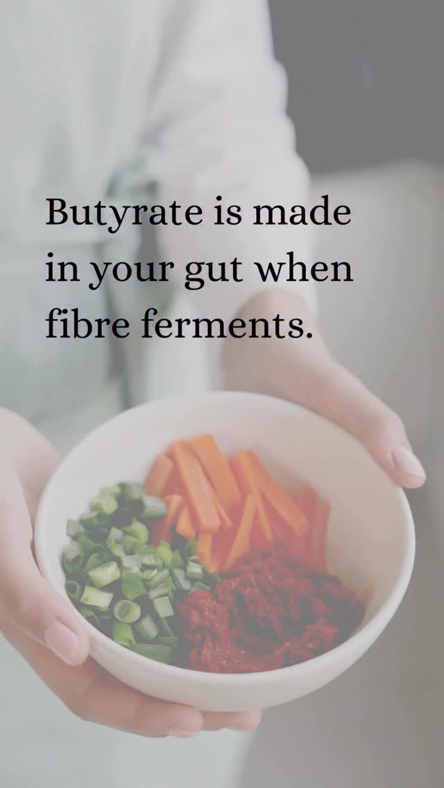Have you heard of butyrate?
It’s a short-chain fatty acid made when your good gut bacteria break down fibre.
Butyrate:
• Calms & protects your gut lining
• Reduces inflammation
• Supports immunity
• Boosts brain health & mood
• Helps balance blood sugar & energy
You can boost your butyrate naturally by eating resistant starch foods like cooked & cooled potatoes, green (underripe) bananas, legumes, cold rolled oats and cooled rice.
You can also get it in supplement form, but beware of the smell!
If you struggle with bloating, gut discomfort or low energy, butyrate can make a real difference.
Wishing you all a lovely weekend x
#GutHealth #DigestiveHealth #HealthyGut #NutritionTips #ResistantStarch #FibreFuel #GutBrainConnection #InflammationSupport #BloodSugarBalance #nutritionmatters