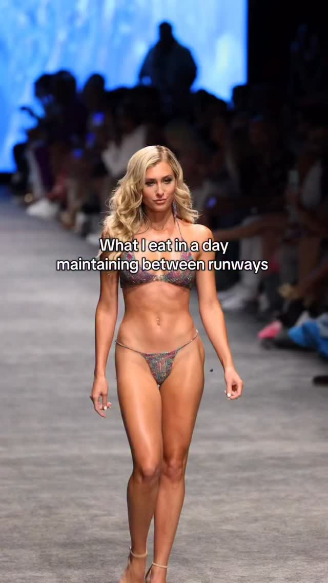 A simple yet yummy day of eating to maintain my body between runways & photoshoots! My secret and the only bar that doesn’t bloat me is @eatmezcla. They’re low calorie, made with wholesome ingredients, and taste like dessert (plus they’re now avail at @target)!?