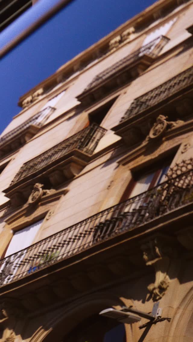 One the Road, and always in style💫
Two looks. One vibe.
Discover the latest MEXX collection, made for everyday Journey, wherever it takes you👀
Effortless frames for those who move with confidence.