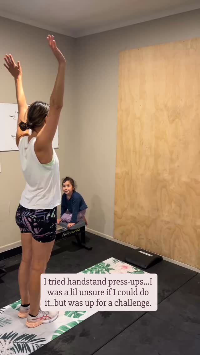 Longevity, energy, confidence 💚
I tried something new. Had several attempts. Laughed. Got upside down.
Felt awkward, strong, a lil scared and kind of amazing - all at once 💃🏽
Growth is one of my core values - not just physical strength, but mental, emotional and spiritual strength too.
I’m not just doing this for me now…I’m doing it for my future self.
The older La is going to be so glad I didnt give up and made time to workout 💪🏽
I want to be the Mother & Grandmother who’s strong, feels good and can do fun things with her children and grandchildren, not watch from the sidelines 🔥
#growthmindset #longevity #dohardthings #handstands #emotionalhealth #physicalhealth #mentalhealth #futureself #lovemybody