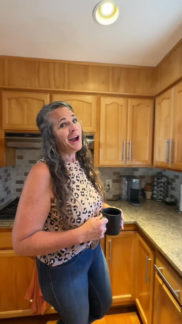 OPEN HOUSE ALERT!
Come tour this Redding dream home on Saturday, October 18th from 10 AM ā 1 PM
60 Rose Lane, Redding, CA 96003
This 3 bed / 2 bath home is serving backyard oasis + investment potential
Sparkling pool + outdoor bar = your new favorite hosting spot
Detached garage w/ private yard + entrance, perfect for ADU, boat/RV storage, or your side hustle setup
Private patio vibes while still being close to all the Redding action
Whether youāre house-hunting, dreaming, or just love a good backyard, this is the one to see IRL!
Tag your house-hunting bestie and come say hi at the open house!
#ReddingOpenHouse #ReddingRealEstate #ReddingHomesForSale #ShastaCountyRealEstate #CaliforniaHomes