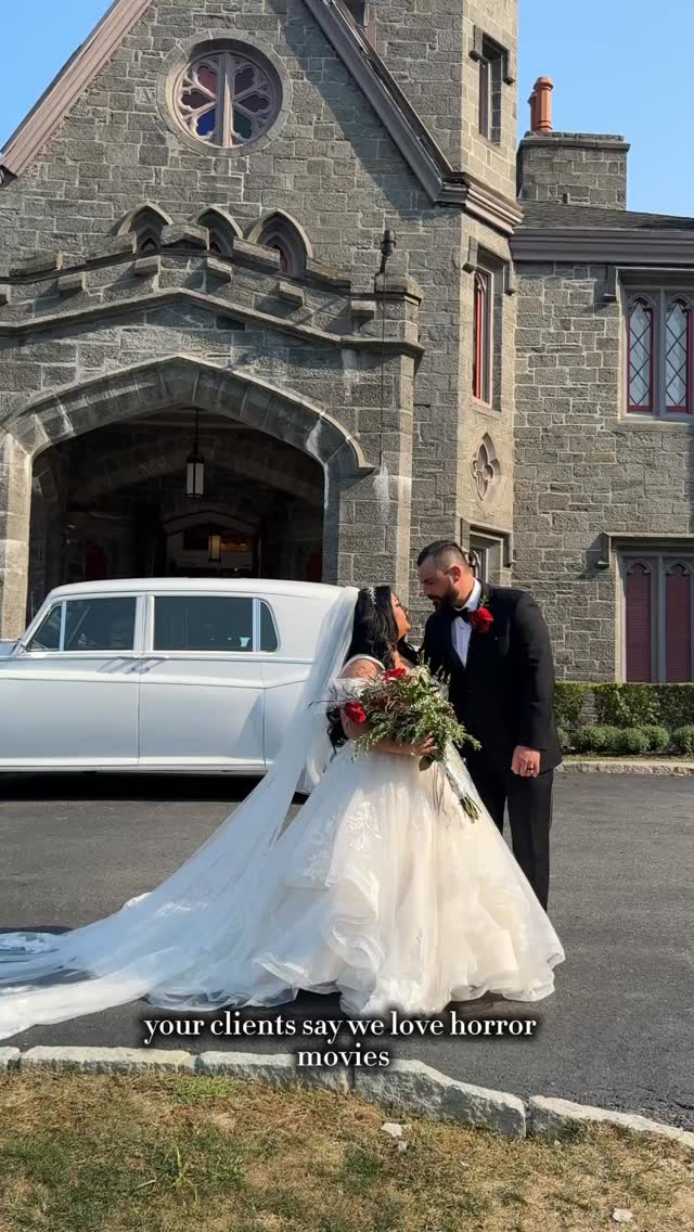 When Halloween meets fine art 👻
One of the most talked-about paintings I’ve ever created.
There’s something magical (and a little dark) about this one 🖤
Like always, created with @blickartmaterials 🎨
#art #artist #livepainting #eventpainting #weddingpainting #spooky #halloween #wedding #liveeventpainting #weddinginspiration #weddingideas #freddykrueger #jason #michaelmyers #halloweenart #halloweenwedding #horrormovies #halloweenmakeup #spookyseason #ceremony #bride #halloweenvibes #halloweendecor #weddingday #weddingphotography