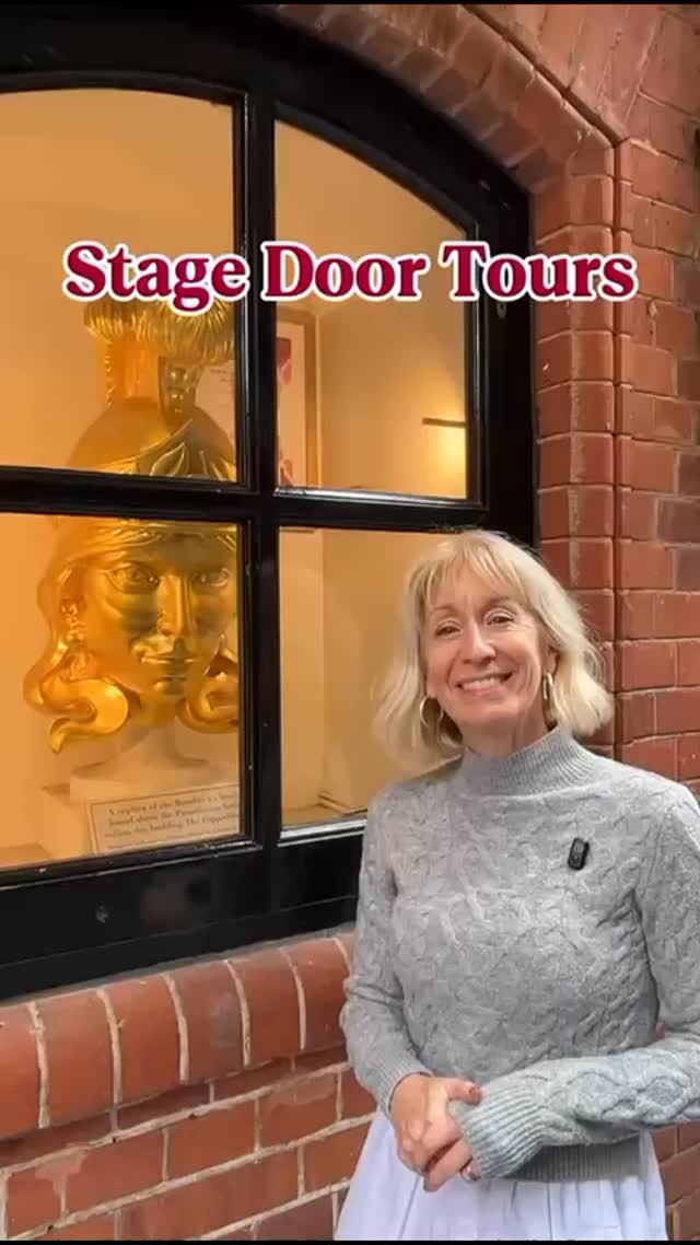Once home to horses, elephants- even polar bears! The London Hippodrome wasn't always about bright lights and cabaret...this West End theatre really knew how to put on a wild show! Step back in time with Stage Door Tours and discover Soho and Covent Garden's most suprising stage stories.#theatre #londontheatre #historic #discoverlondon #westend #londontours