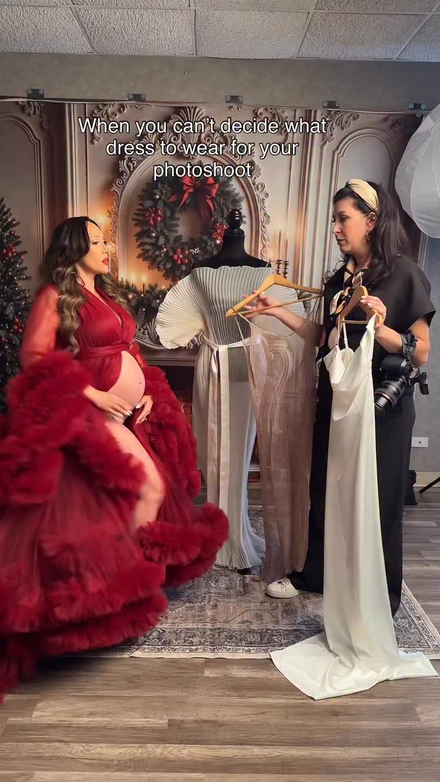 So many options ????how can a girl choose??
But don’t you worry, we will guide you and help you select what will look best on you and compliment your style, personality and bump ??
It was a blast creating these reels with the one and only ?? @annashilove
? @Kindaarzonphotography
???♀️ @Beautybyaraceli
Beautiful ?background @hsdbackdrops
Chicago Maternity Photographer