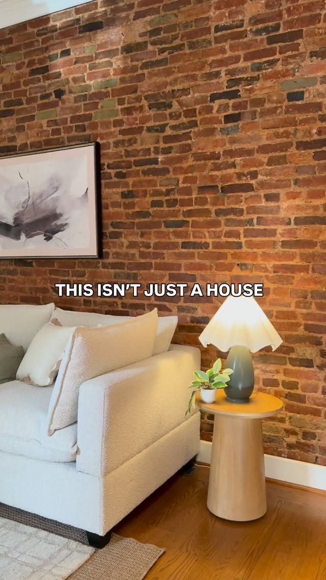HOUSE HACKING opportunity!
Hereās how it works šāØYou buy a home with two separate units.āØLive in one. Rent the other.
āØYour tenant helps cover your mortgage.
āØAnd the best part? Itās in the heart of Federal Hill, one of my favorite Baltimore neighborhoods.
š 4 bed/3.5 bath
š~3400 sq. ft.
šæ Roof top deck with water views
š° Rental unit
š³ Walking distance to endless restaurants, bars, grocery stores, gyms, parks, and a quick hop onto 95 for those who commute
š” Comment LISTING and Iāll send the full details right to your DMs
___________
šš¼Iām Molly, native New Yorker turned Baltimorean. When Iām not out with my clients (helping them buy and sell homes in Baltimore, MD), Iām exploring Baltimoreās best restaurants and activities and sharing them here with you. Follow along for my šBaltimoreās Hidden Gems Seriesš and lots of behind the scenes of Baltimore Real Estate.
_____________
š”Molly Reed, REALTOR
š§Compass
š² m: 518.496.5674 / o: 443.873.3585
š§ molly.reed@compass.com