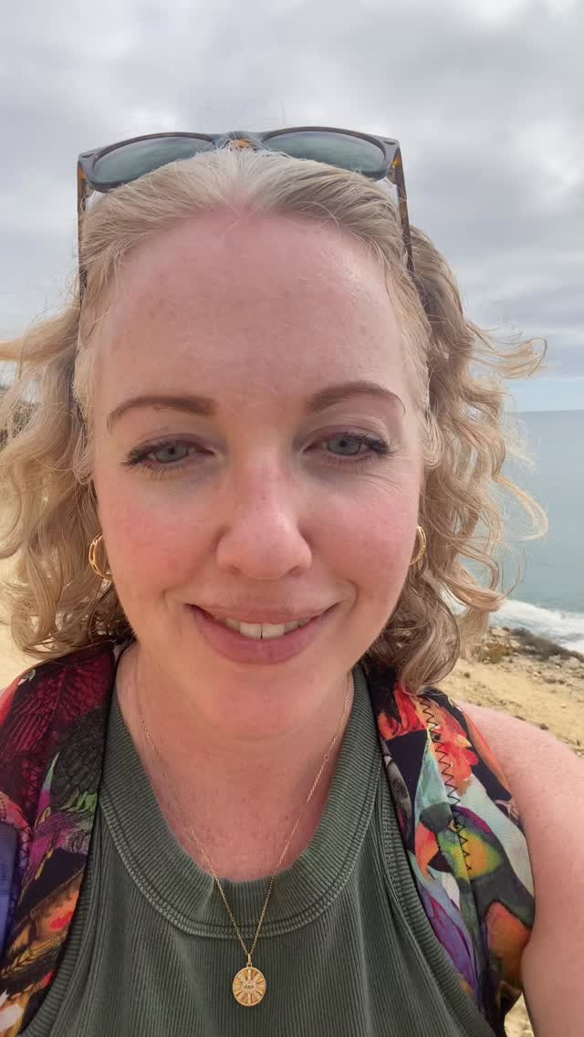 Yes, mercury is back in the microwave! But no fear - you can work with it! An even more beautiful moment to work with is the upcoming New Moon on Nov. 20th. Comment “activate” to join the waitlist for the new moon ritual!
#mercuryretrograde #newmoon #astrology #alchemy #tarotreader