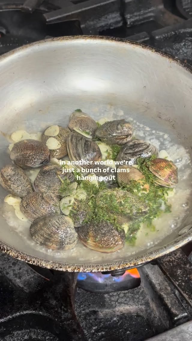 send this to your bestie 🐟🐟
#restaurantmarketing #italiandinner #restaurant #oc #ocrestaurant #italian #neighborhoodrestaurant