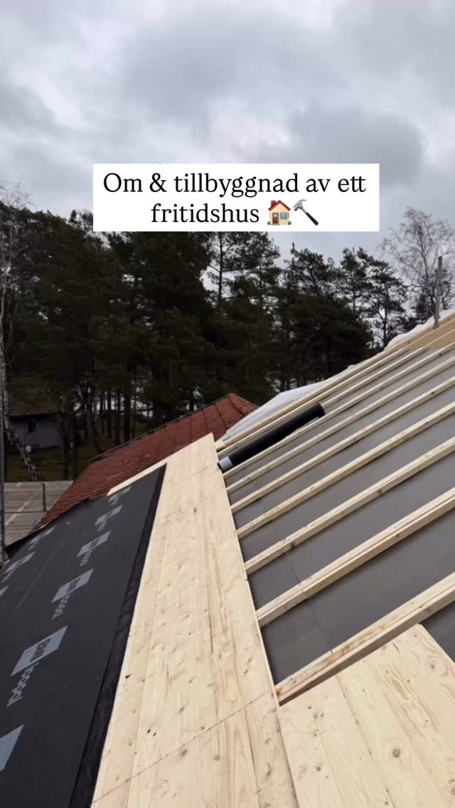 Ett pågående skärgårdsprojekt - en om & tillbyggnad av ett fritidshus 🌊🏠🔨
Har du ett byggprojekt i skärgården som du vill förverkliga? Kontakta oss så hjälper vi dig ✨
📞08-541 350 71
📩 info@wolfbuilder.se
Video & bilder @hanslinus @damstrommalte