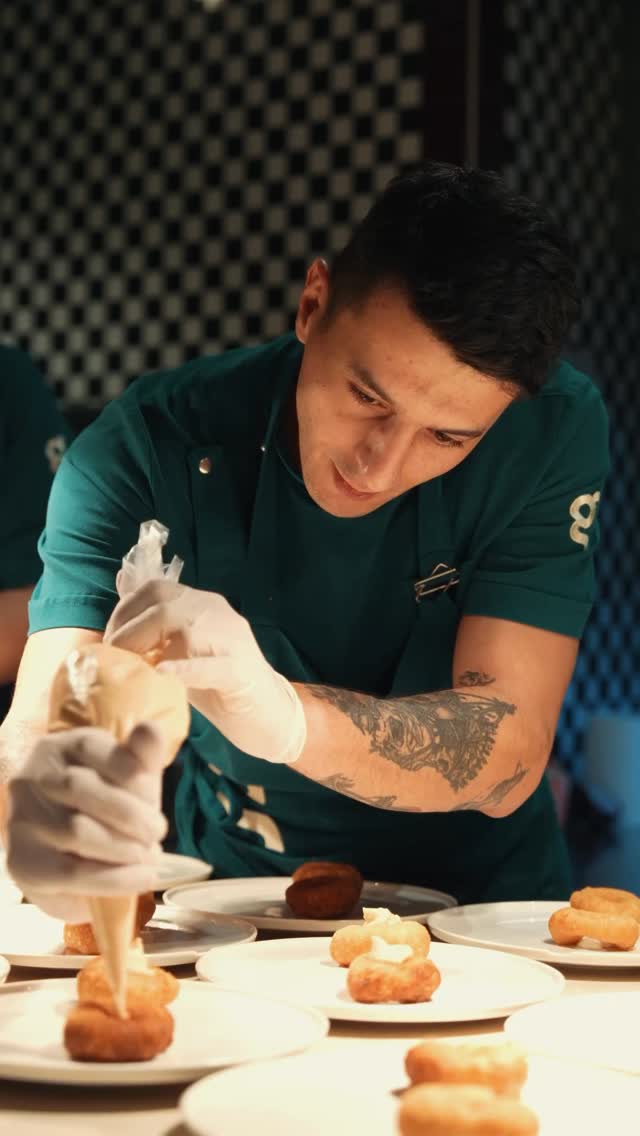 MTA Megasaray Tennis Academy herkese iyi yıllar diler! ?✨
Megasaray Club Belek’in zarif İtalyan restoranı La Prima’da tüm ekibimizle bir araya gelerek yeni yıla dair dileklerimizi paylaştık; yoğun, emek dolu ve başarılarla geçen bir sezonu birlikte kutladık.
Birlikte çalıştık, birlikte başardık, birlikte büyüdük.
2026’da daha güçlü, daha iddialı ve çok daha güzel hikayelerde yeniden buluşacağımıza eminiz. ?⚡️
MTA Megasaray Tennis Academy wishes everyone a happy new year! ?✨
At La Prima, the elegant Italian restaurant at Megasaray Club Belek, our entire team gathered to share our wishes for the new year and celebrate a busy, hard-working, and successful season together.
We worked together, we succeeded together, we grew together.
We are confident that we will meet again in 2026, stronger, more ambitious, and with even more beautiful stories. ?⚡️
#MTA #MTAMegasarayTennisAcademy #HappyNewYear