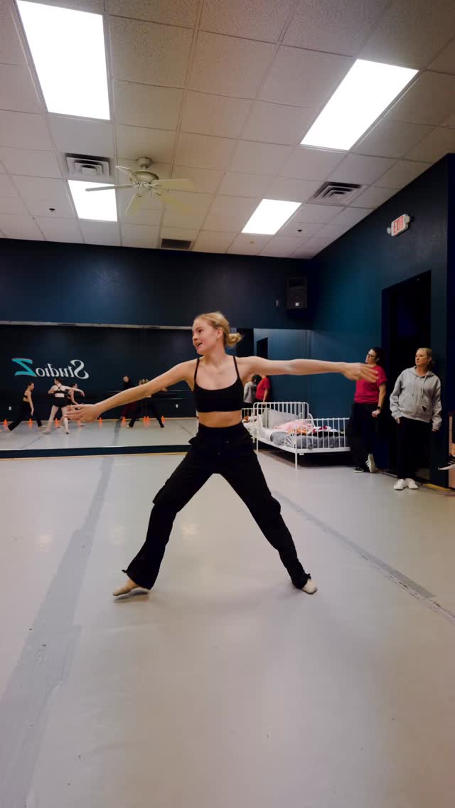 Sendoff rehearsal for @nycda Los Angeles last weekend with our Studio Z Company Teen/Senior teams was electric! β‘οΈ Heads fully in the gameβmotivated, hungry, excitedβ¦
We love our lead-up rehearsals to competition, coming together to support each other and bring out the best in every routine thatβs about to hit the stage. ?
So proud of this team for taking home a Teen Critics Choice win for βDominoβ choreographed by Amanda Dexl! ?
We had so many other outstanding recognitions and awards which we will post them all soon!
Videographer: @nickwarrington
Choreography featured by:
@jordanpelliteri_
@matthewlynady
@gracebuckleychoreography
@amandadexl
@lindzsue
Joey Dowling
#dance #team #teamwork #win #competition #dancers #rehearsals