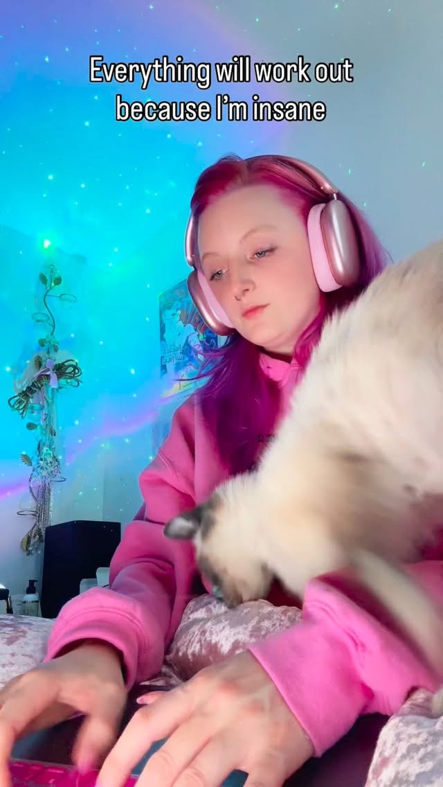 New affirmation just dropped: Everything will work out because I’m insane 💞