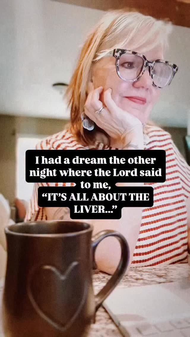 𝕃👁️👁️𝕂 ! 👉🏼“When the liver is overburdened with toxins, it can struggle to process fats and glucose properly. 😩 This can lead to insulin resistance and weight gain. “ ~American Liver Foundation
Some common symptoms of liver stress, fatty liver and/or an overabundance of toxins in the liver include-
-Edema, or swelling of the body due of decreased protein production by the liver
-Increased bruising or varicose veins
-Chronic fatigue or Fibromyalgia
-Metabolic syndrome
-Excess body weight, Insulin Resistance/Type 2 diabetes, high levels of triglycerides (fats) in the blood
-Cirrhosis — permanent scarring that results from repeated damage to the liver
THE GOOD NEWS 🙌🏼👇🏼
Regular liver detoxes with organic castor oil packs have been shown to increase circulation, balance hormones, reduce inflammation, fight insomnia, and promote DETOXIFICATION, and even stop eczema flare ups.
The Emerald Oils Liver Cleanse essential oil blend is designed to cleanse, strengthen, even heal the liver so it can perform its numerous functions in wholeness as Yahweh intended. Adding it to your Castor Pack takes the detoxing and nourishing to another whole level!
Want to learn how to do them safely and how ANGER plays a part in all of this? Just say ME in a comment and I’ll message you! 🥰
#liverdetox #emeraldglorywellness #biblicalhealing #yeshua