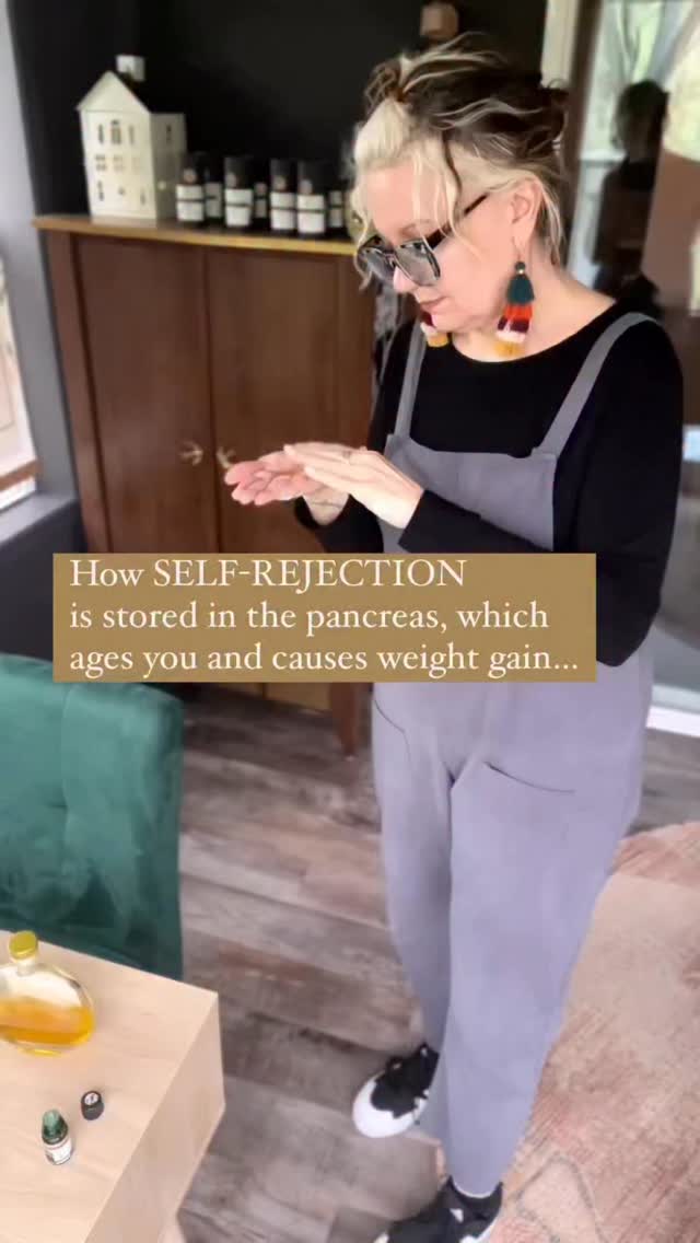 LOOK 👀⬇️
Trauma, rejection from others-especially dad, aging, pregnancy weight gain, word curses, menopause and other things we as women experience throughout life can cause us to self-reject. 😔
We hate our shape, our hair, our nose, our voice, etc. etc. etc. When we see ourself through the filters of hurt, perfectionism, society’s standards etc, rather than looking at ourselves as our Creator sees and made us (fearfully and wonderfully!) We actually curse ourselves through self rejection, which is believed to store in the pancreas-which is responsible for creating insulin-which when in lack or poor quality leads to the hardening of collagen and therefore-increased sagging skin, and wrinkles. 🤦🏼♀️⬇️.
As well as an increase in excess GLUCOSE storage, inflammation, belly fat and all over weight gain! UGH.
So by rejecting oneself-we actually become the things we are hating ourselves for. (As a (wo)man thinketh, so is (s)he! PROV 23:7)
Here is how to stop this crazy cycle-
French diabetes researchers discovered that the TRICEP muscle exclusively, actually CONSUMES excess GLUCOSE! 😱 This is AMAAAZING!
So what you see me doing in the video is repenting for any self-rejection, while anointing my Pancreas in Jesus’s name with my Pancreacare oil that is specifically blended to help the pancreas be and stay in health-doing exactly what it is supposed to do, which is to create digestive enzymes AND release insulin to allow our body to absorb glucose in order to give us energy.
You see me also anointing my triceps because YHWH created this muscle to work with the Pancreas in processing glucose to the perfect levels in the body. Working out these muscles with wall pushups and lifting from the back to over the head can help them metabolize glucose more efficiently-leading to more collagen and less belly fat in your body. 🥰🙌🏼🙌🏼🙌🏼
Pancrea care contains oils like⬇️
Cinnamon Leaf -which promotes the release of insulin, helps to lower the glucose in the blood, soothes the pancreas, reduces pain and tingling, due to neuropathy.
More in first comment!
#emeraldglorywellness #yeshua #bible #biblicalhealing #anointingoil #thebiblicalherbalist