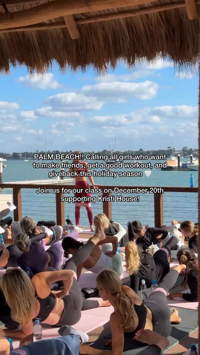 Link in bio to sign up!! Come support @kristihousecac for the holidays ?