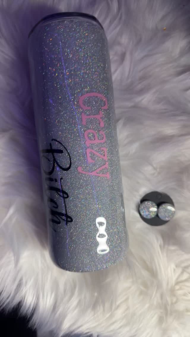 20 oz Skinny Tumbler w/ matching Stud Earrings
Glitter : Disco Party @hesthatflyyguyydesignz glitter collection
Shop for glitter or products at www.hesthatflyyguyydesignz.com
#custom #earrings #epoxytumblers #glitter #glittertumblers