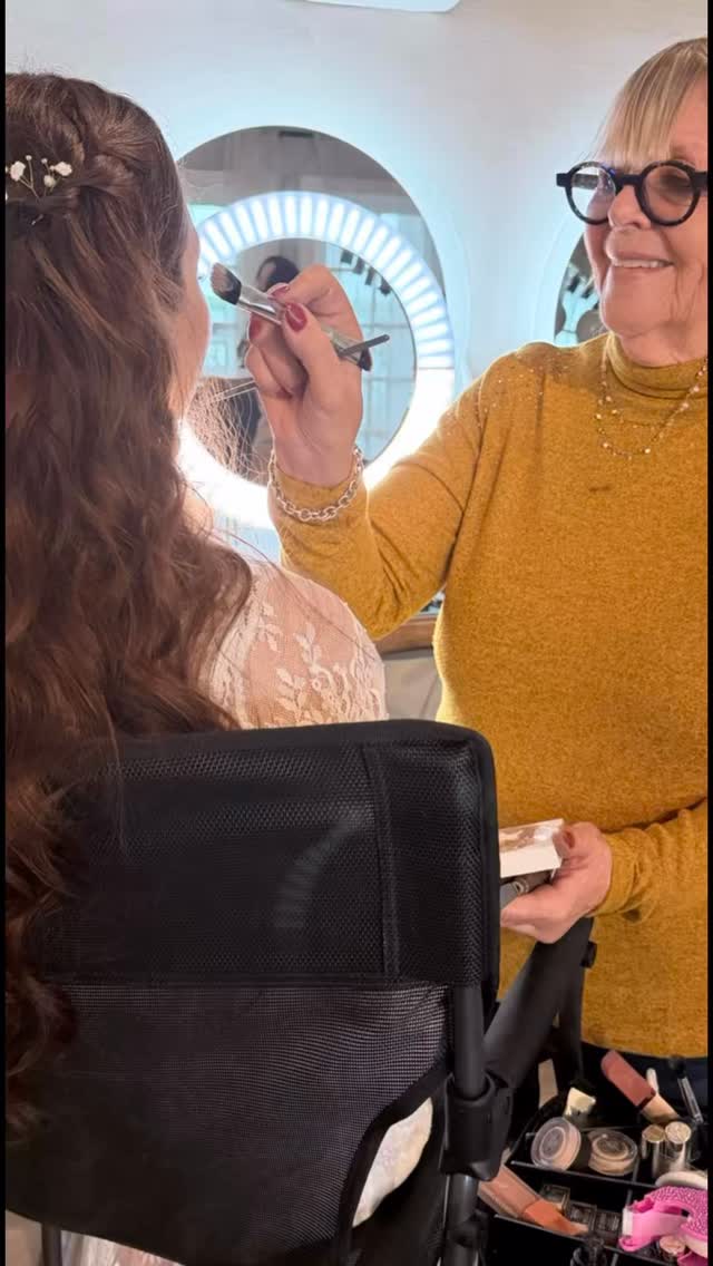 Closing out an unforgettable wedding season 🤍 Endlessly grateful for every bride. Wishing everyone a Happy New Year ✨ 2026 books are now open! Links are in my bio
#FloridaWeddingHair #FloridaMakeupArtist #happynewyears #floridabride
#yearrecap