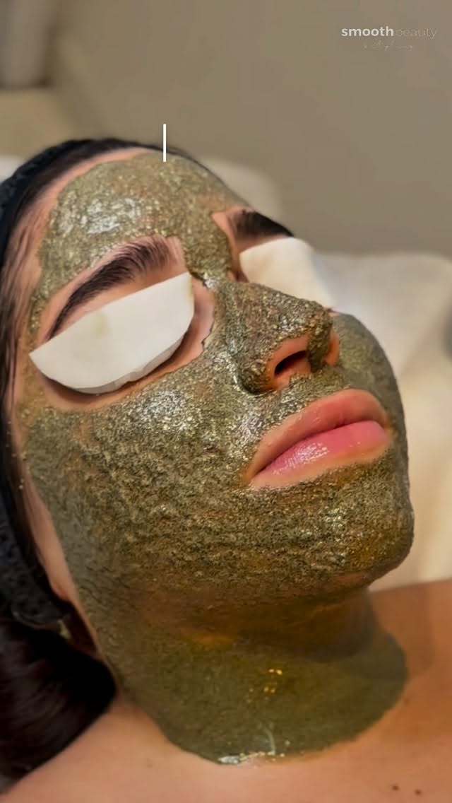 Skin Stress. On mute. 🔇🌿
Skin doesn’t thrive in fight-or-flight.
It thrives in calm, oxygen, antioxidants, and care.
Did you know!??? 👉 Stress shows up on your skin before you feel it!!
↑ cortisol
↑ inflammation
↓ barrier function
That’s why this green, enzymatic, herbal, antioxidant-rich mask works like a deep exhale for your skin.🧘♀️
Neutralising oxidative stress, calming redness, and restoring balance… while you switch the noise off.
Think of this treatment as nervous system support… for your face 🌿
Tap save for your next skin reset
Book your calm via the link in bio 🌿
⸻
#SmoothBeautyAndStyling
#SkinOnMute
#StressAndSkin
#BotanicalSkincare
#AntioxidantFacial