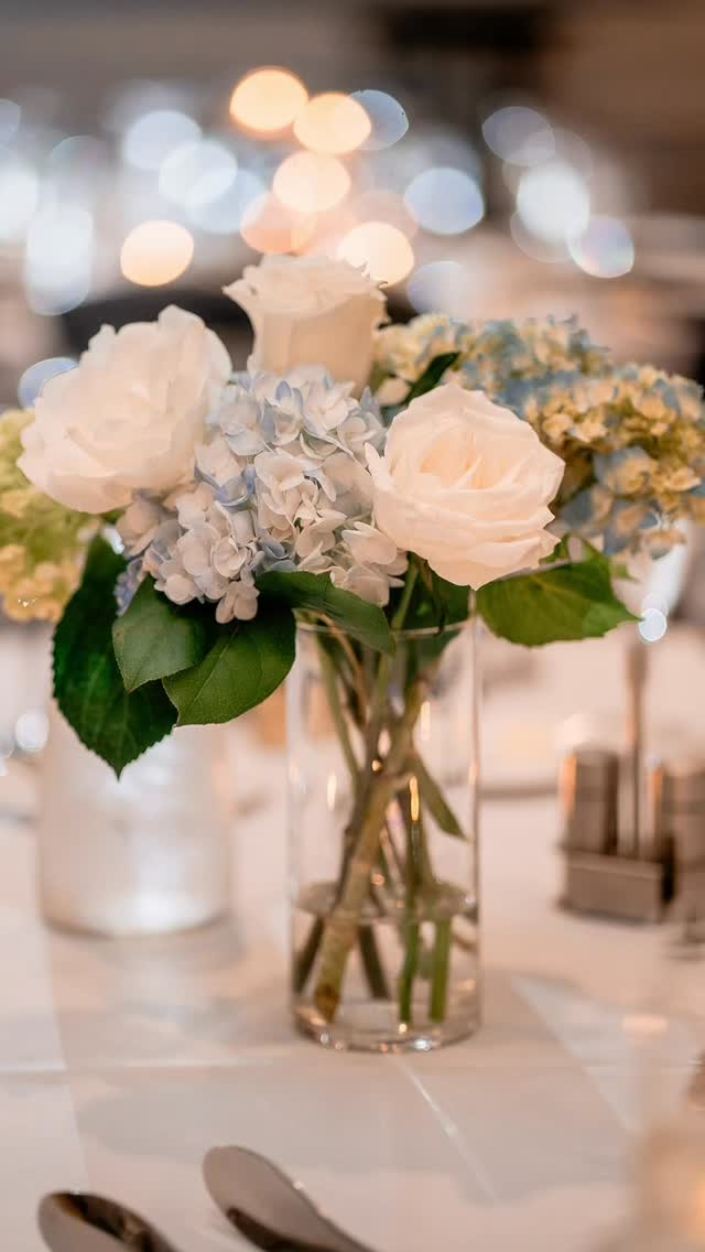 A wedding made of dreams come true ❤️. It was a joy creating florals for this bride and groom on their special day.
Photography: @carleymariephoto
#wisconsinflorist #brookfieldwisconsin #floralarrangements #wisconsinweddingflorist #mayflowersflorist