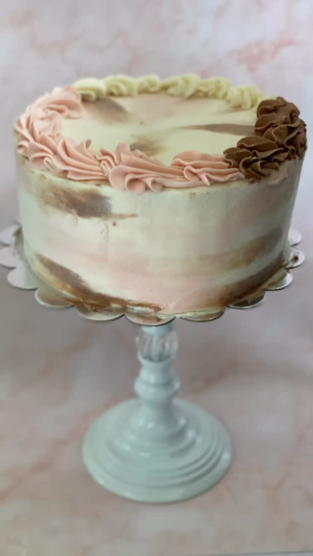 When the weather is complicated, eat cake!!
Have you tried our Neapolitan cake? 🍓🍦🍫
I love a dessert that feels like a memory. This cake was inspired by the Neapolitan ice cream my grandmother always bought—the one we’d all fight over to see who could scoop the vanilla first!
It’s made for the house divided: a little chocolate, a little strawberry, and a little vanilla, all layered with a side of childhood nostalgia.
Just a little throwback to a Sweet Rain favorite! ✨🙌🏾🧁
#VeganFoodShare #DairyFreeDessert #BakersOfInstagram
