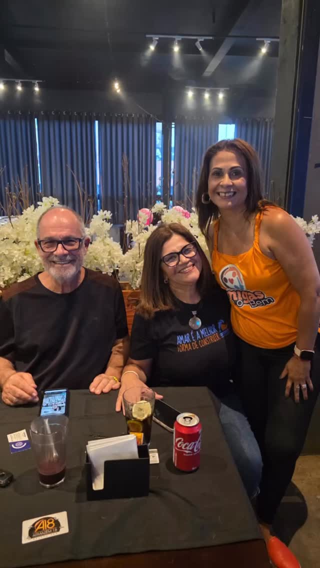 Flashback Sunday + Amigas para o Bem 🌺
Edição Festa do Havaí foi pura alegria!
Domingo, 25/01, vivemos um domingo solidário, leve e cheio de energia boa.
A pista ferveu ao som dos anos 80, 90 e 2000, com DJs que doaram talento, tempo e coração para esse momento tão especial.
Nosso agradecimento especial às Amigas para o Bem, e a @elisangela5742 que organizaram, divulgaram e se dedicaram para que tudo isso acontecesse. Quando existe união, carinho e propósito, o bem se multiplica. 💙🧡
Nossa gratidão a todos que participaram, colaboraram com doações ou contribuíram com a entrada solidária.
Quando a diversão vira cuidado, o bem se espalha.
#ongamamos #doeamor #flashbacksunday #sejaumvoluntario