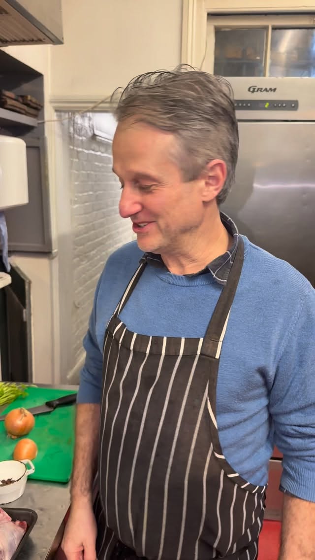 We’re at The Pottery pub, and today we’re cooking ONLY FOUR lamb shanks — that’s it.
Slow-cooked, rich, and served with creamy mash and classic mint sauce.
In this video, I show you exactly how we prepare them in the pub, step by step.
But here’s the thing 👀
👉 Watch until the very end to catch the secret ingredient we add to the recipe — and decide for yourself if you’d try it.
If you love lamb shank, you’ll need to move fast… because once they’re gone, they’re gone.
#LambShank #PubKitchen #ComfortFoodVibes #SlowCookedGoodness #ThePotteryPub #LimitedOnly
