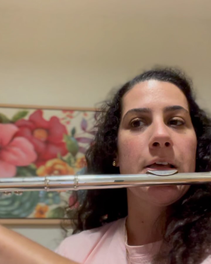 Working on my tone with @marksparksflute tone book on Rachmaninoff’s second piano concerto. I bought this book at this NFA Convention and I was fortunate enough to actually meet Mark Sparks at the Flute Center of New York Booth.
Both of us were geeking out about this piece! I don’t care what anyone says, Rachmaninoff has some of the most challenging but some of the most beautiful flute parts!!
#orchestralmusic #flute #flauta #rachmaninoff #rachmaninoffpianoconcerto #flutist #flautista #flutistsofinstagram #instamusicians #classicalmusicians #southfloridamusicians #miamimusicians #altusflutes #playhomieplay #keepgoingstrong ❤️❤️❤️❤️💖💖💖❤️☺️☺️☺️☺️☺️☺️☺️☺️