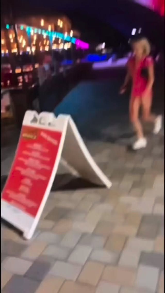 This is your sign to to book @sipandcakecreatenashville ๐๐ฐ