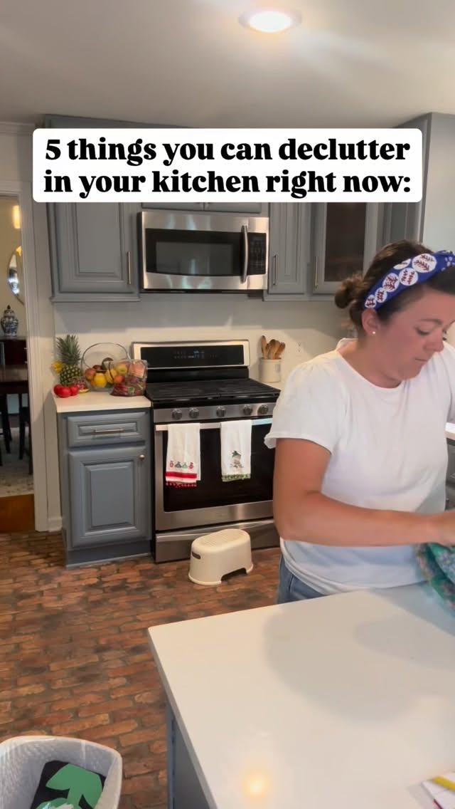 5 things you can declutter in your kitchen right now — and yes, we see these in every house.
Mugs you never reach for.
Water bottles that leak or annoy you.
Gadgets you thought would make life easier (but didn’t).
Duplicate utensils.
Pantry items you keep moving but never use.
You don’t need a full kitchen overhaul.
You just need to remove what’s quietly getting in the way.
Start here. The rest gets easier.
#kitchenorganization #organizedhome #dailyclutter #simplifiedliving #homeinspo