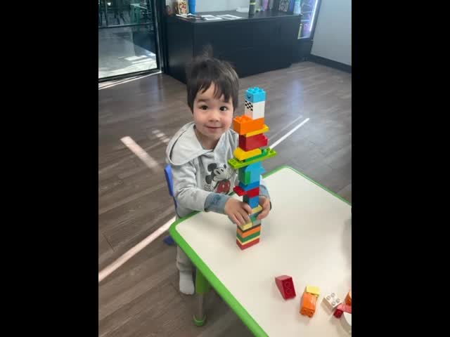 What a fantastic January in our preschool class! We kicked off the month celebrating New Year's, exploring dinosaurs, learning about the human body, staying active with sports, and cherishing family moments. As always, a big thank you to @mindful.little.yogi for our weekly yoga lessons! Here's to more fun and learning ahead! 🌟
#LehighValleySportsTurf #LVST #LehighValley #Preschool #PreK