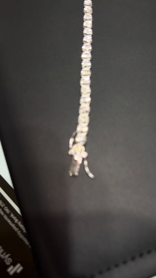 😍 LAST CHANCE! 💖 Sterling Silver & Genuine Diamond Bracelet ON SALE for $299! 😊 While supplies last! 💎
Goldman Fine Jewelers, Kenner, LA - Don’t miss out! 📞 Call 504-469-1961 #TheGoldManKenner #JewelrySale #ValentinesDayGift #weshipnationwide