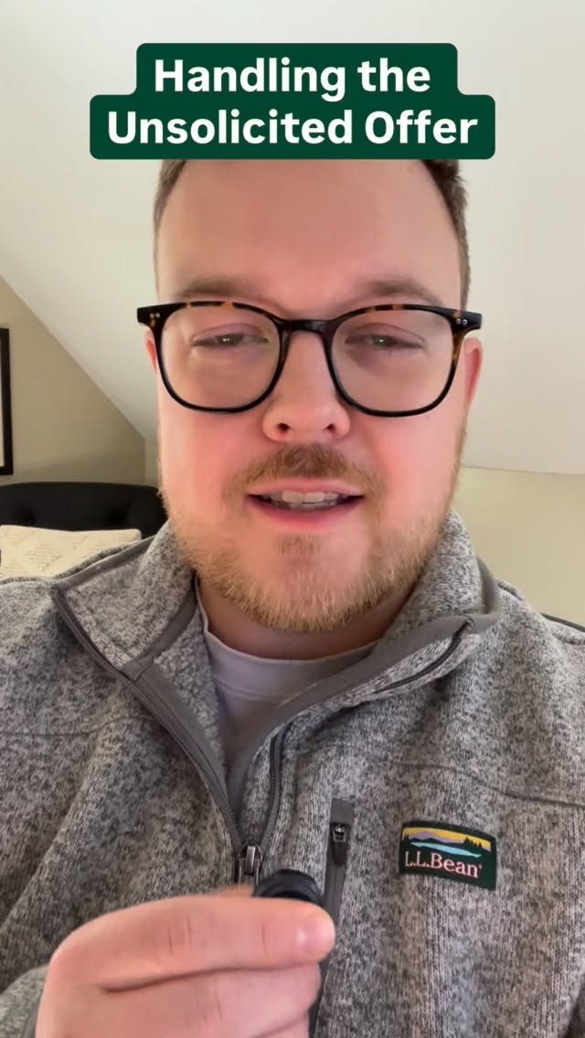 My 🪙🪙 on how to handle the unsolicited offer. Don’t be quick to dismiss it! #sportscards #sportcardcollecting