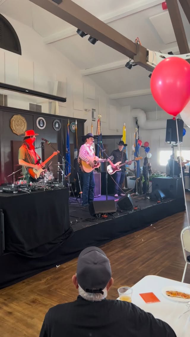 @gunnarlatham throwing it down! Thank you, Gunnar for making the trip.