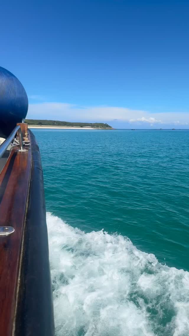 The Isles of Scilly in 3 months time…
2026 dates are still available! Book your Scilly escape with us and look forward to sunny island days, sea air and sandy toes ?
#scillyescapes #islesofscilly #summerholiday #islandlife #ukstaycation