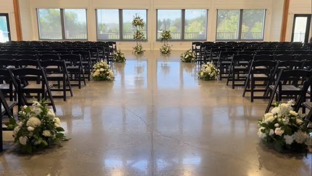 Seeing everything come together on a wedding day never stops being special. Each table, each bloom, thoughtfully chosen for a beautiful beginning.
Follow along for more wedding inspiration from Mayflowers.
#wisconsinflorist #brookfieldwisconsin #wisconsinweddingflorist #mayflowersflorist #floralarrangements