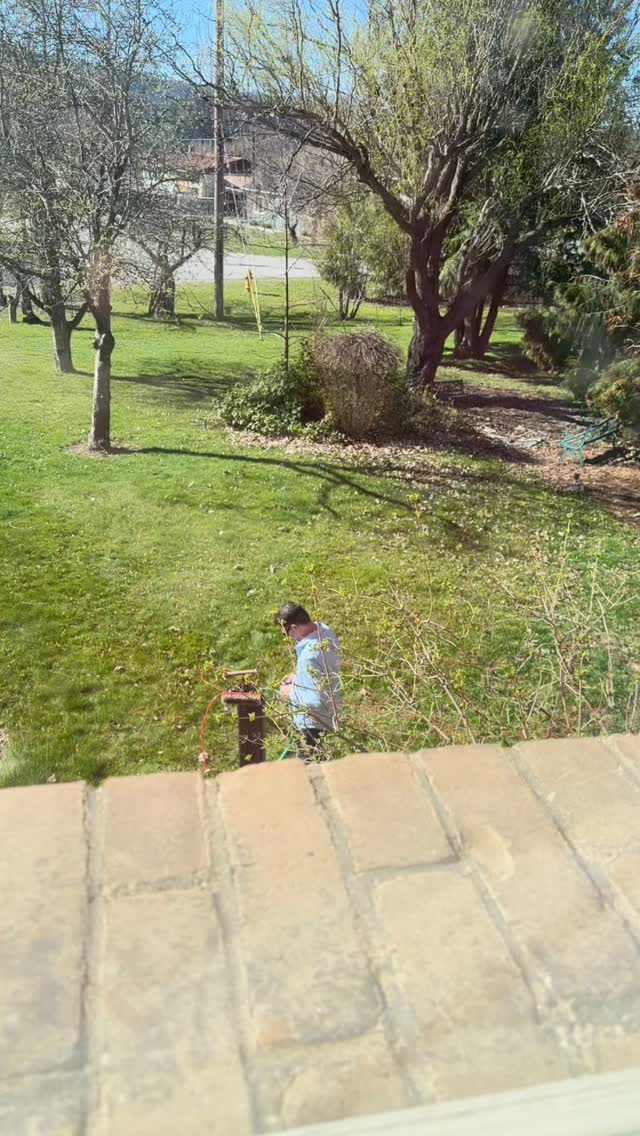 Just doing a little spring cleaning with our favorite window guy Charles. #northsideschoolbnb #familybusiness #spring cleaning