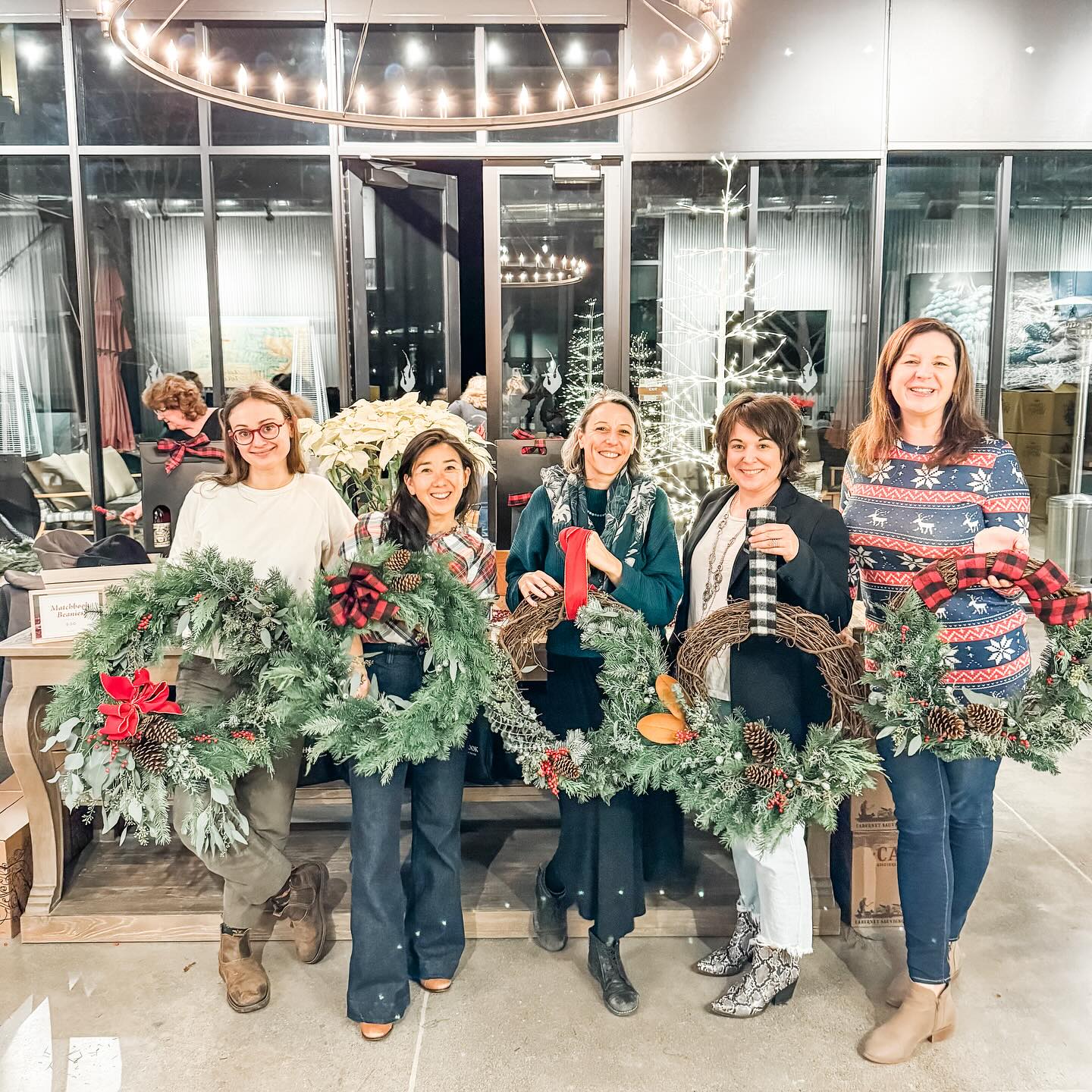 Join us @willamettewineworks in Folsom on December 1st at 4pm for a Holiday Wreath Workshop! Join us for wine and wreath making! Learn to make your own holiday wreath and add your own creativity to customize it! Tickets available at both our website and @willamettewineworks website.