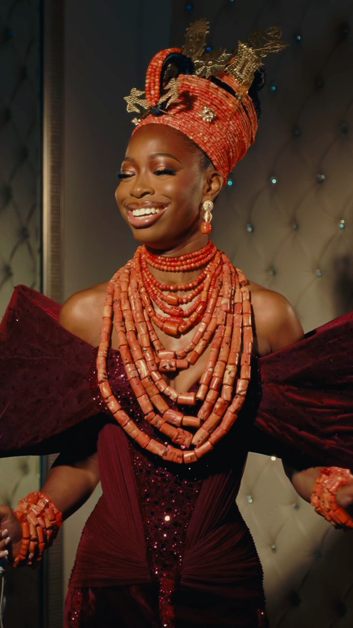 African brides do it best 🥹🥂 — don’t you agree?
Status ✅
A vision in red 🤌🏾✨
Gassed, coz can you see the material?!
Give it up for our Edo bride 🌹🥹
— this one was a production and we loved EVERY bit of it.
DM us while slots are still open.
Here for all those great moments 🥳📸🎞️
#londonweddingvideographer #weddingcinematography #tgmweddings #bridestyle #bellanaijaweddings
—