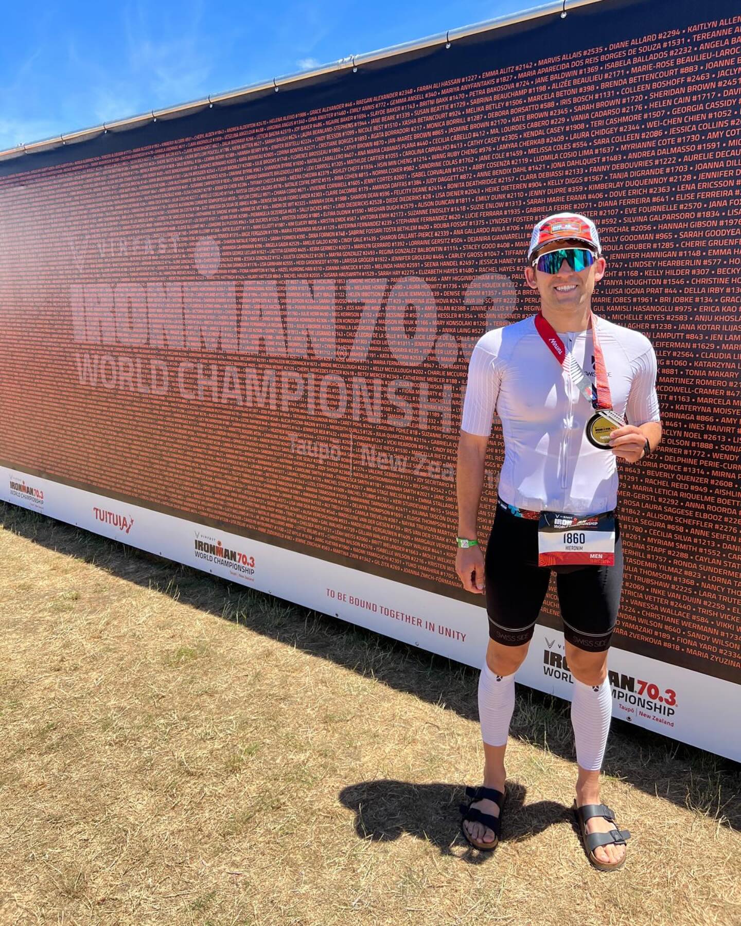 Big congratulations to Hirek who raced the Ironman 70.3 World Champs on the weekend 🙌🏻
Team: @jon_warren_tri @sunshine_nutrition_ @aspiresportpsych_pt @gb_triathlon @nick_c_tri @charl0tte.tris @markbillyard @kp_trail_adventures
Partners: @momentum.cycles @gbmedalboards @youngagain_cycles @otesportsgb @nrgchains @rideparcours @zone3official @revolverwheels_aeroworks @bikeboxalan @completephysio @themagic5 @nopinz @thealtitudecentre
#ironmanworldchampionship #ironman703worldchampionship #ironmantri #medalmonday