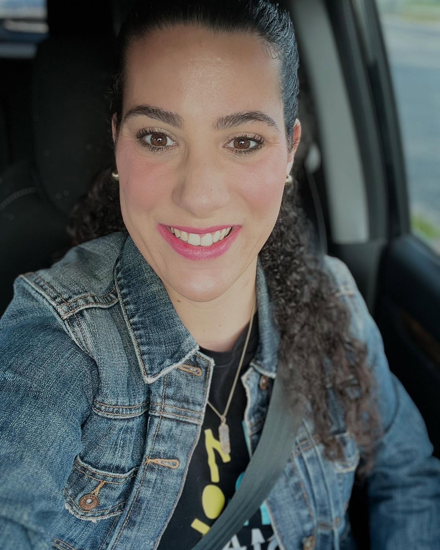 Feeling extra pretty today on a day of teaching!
#flute #flauta #flutist #flautista #flutistsofinstagram #musician #musiciansofinstagram #instamusicians #femalemusician #classicalmusic #classicalmusicians #teacherlife #flutelyfe #flutelove #musicteacher #musicteachersofinstagram #southfloridamusicians #miamimusicians #altusflutes #playhomieplay #keepgoingstrong