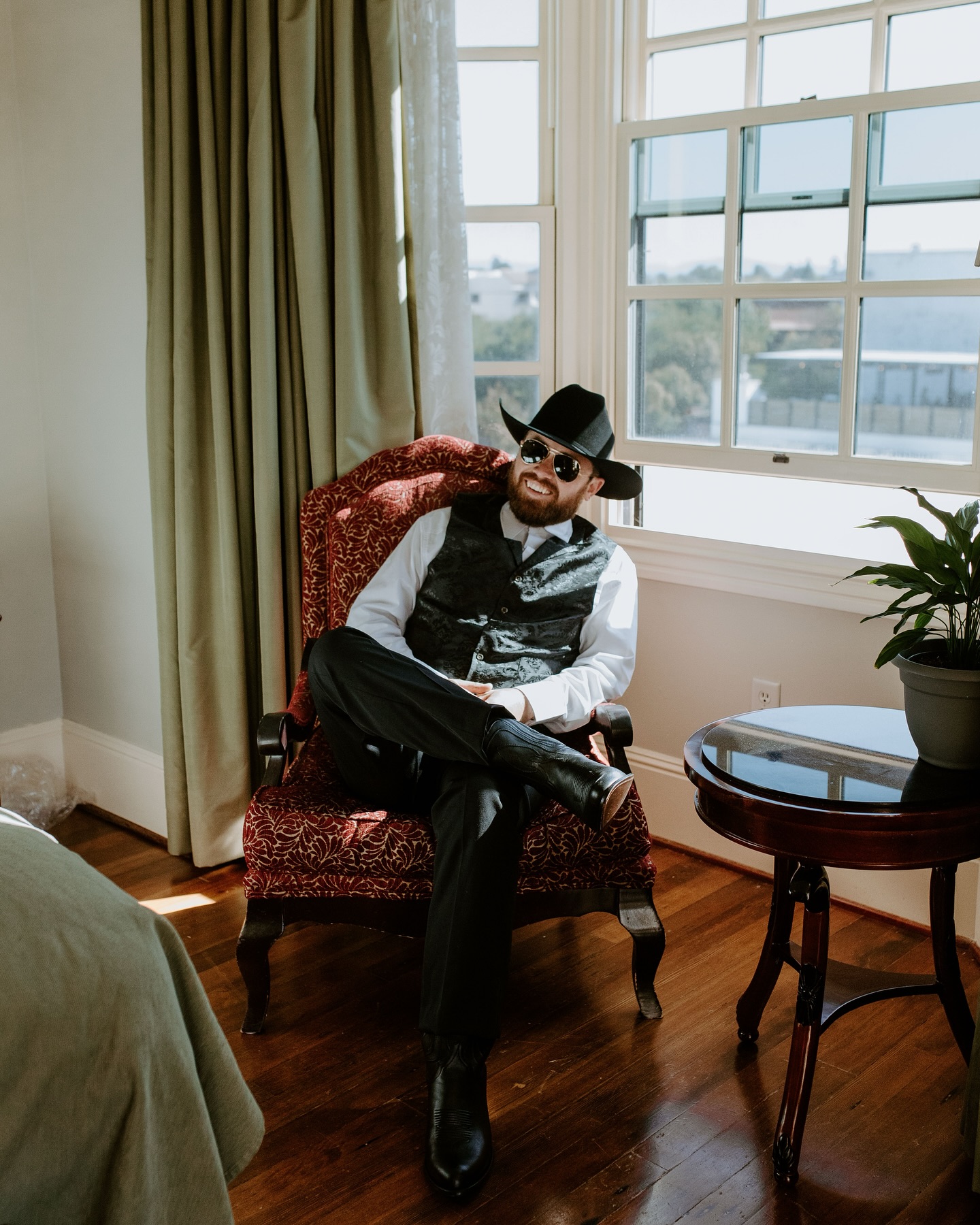 ✨ Kick back and relax at Hotel Diamond! ✨ Whether you’re planning a private event or looking for the perfect getaway, we’ve got you covered. Let us take care of the details while you enjoy your time relaxing. Book your stay or event with us today! ?
#HotelDiamond #RelaxAndUnwind #EventPlanning #chicoevents #chicoweddings #hoteldiamondchico #thegrill #thegrillchico