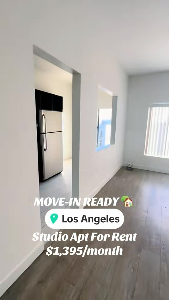 932 Irolo St? Studio Apt for rent with beautiful, modern kitchen + appliances included ?? $1,395/mo. Ask us about our vacancies or dm to schedule an in person tour!
.
.
.
.
#forrent #affordableapartments #losangelesapartments #alpinelaproperties #1bedroomapartment #studioapartment #koreatown #wilshireblvd #apartmenttherapy #moderndesign