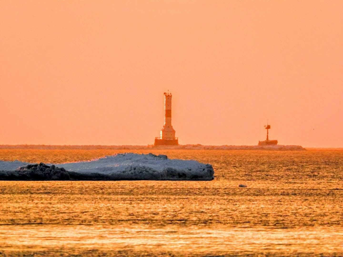 Golden hour 🧡
Captured by Marina Campagna from Raccoon Park in PA