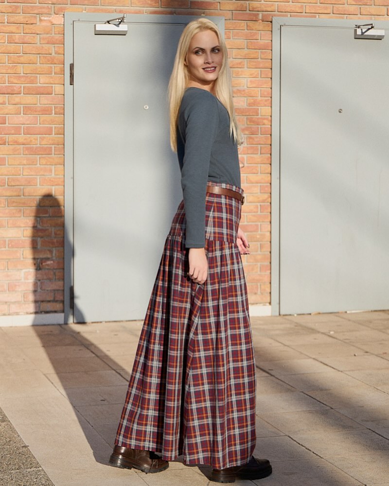 As soon as I saw this beautiful flannel at the local deadstock fabric store, I knew that it would be perfect for my #TinaSkirt pattern :). So, I bought enough for sewing one for the model and one for me (I’ll show you my pics when it is also done). Gorgeous flannel fabrics you can also find at @lamazifabrics
.
Sewing patterns can be used in all seasons with fabric choices playing a key role! Head out to my blog for reading an article with 10 sewing tips that will help you choosing the right fabrics for your sewing projects.
.
As for the awesome #TinaSkirt pattern, it features a yoke which is lined and hugs the hips, so it helps to accentuate waistline while a pretty, voluminous, gathered skirt flows down from the shaped yoke. It closes with an invisible zipper at its center back. *This is an intermediate difficulty sewing project.
For the best result, choose fabric qualities that are not too heavy and have a nice drape such as crepe, linen or viscose. Enjoy sewing!
.
#sewing #sewingpatterns #handmadewardrobe