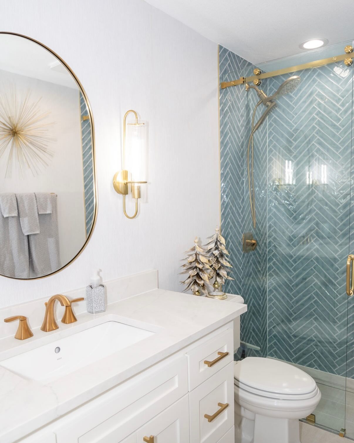 Loving this recent bathroom remodel! So bright and cozy🩵
