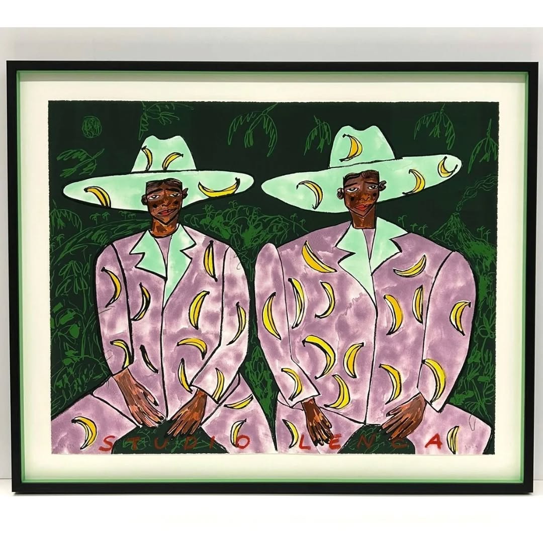 Hermanos Lejanos (2024) limited screen print lithograph by @studiolenca in collaboration with @chooselove floated forward in a sleek box frame with custom made green spacers, the perfect pop of colour for thus cool duo ?
#jwhiteframing #studiolenca #boxframe #bespokeframing #framedartwork